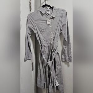 Navy and White Shirt Drede